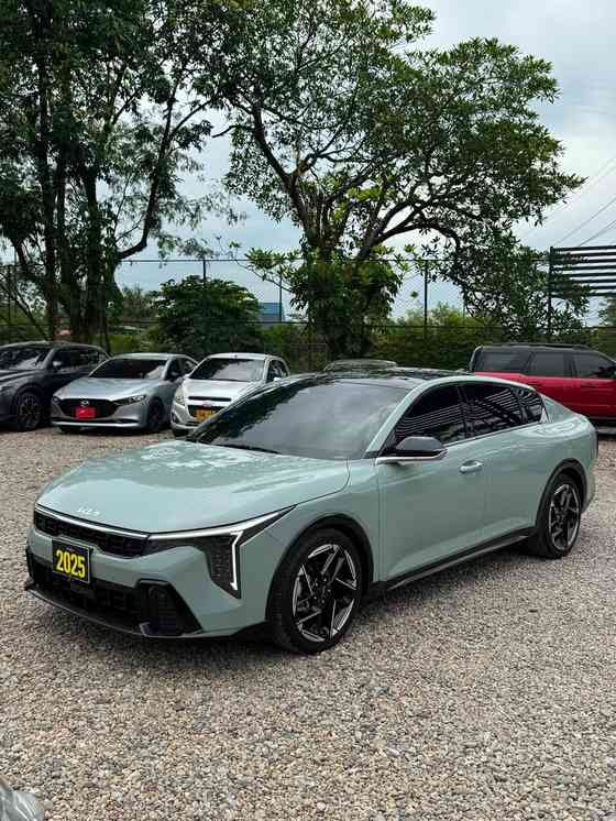 Kia K4 GT Line 2025