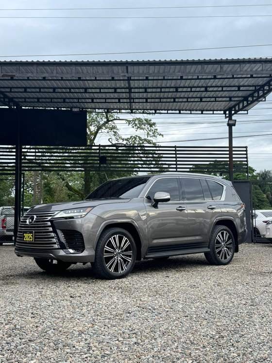 Lexus LX 700H 2025