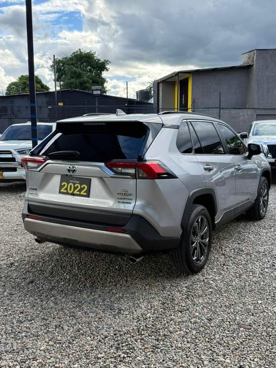 Toyota RAV4 Limited Híbrida 2022